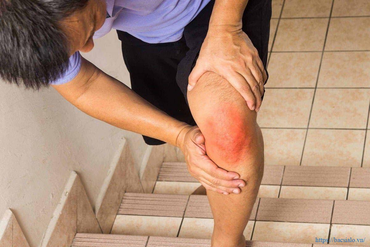 Vận động khó khăn vì đau khớp