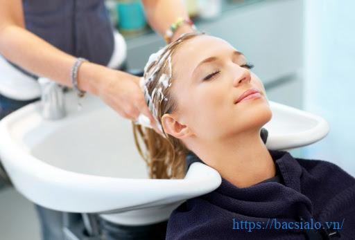 Gội đầu nhiều có rụng tóc không
