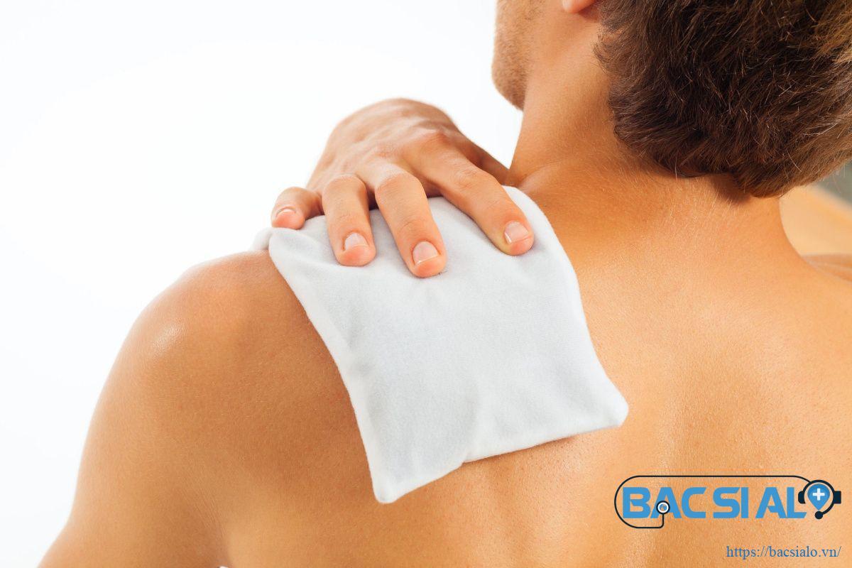 khô khớp vai có nguy hiểm dễ trông thấy